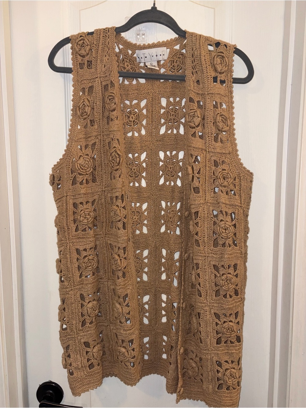 NEW YORK STYLE Vintage Crochet Openwork Vest in Warm Camel